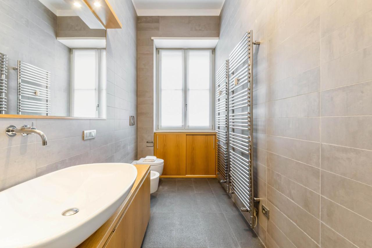 Апартаменты Easylife - Elegante Dimora Due Passi Dal Duomo Милан Экстерьер фото
