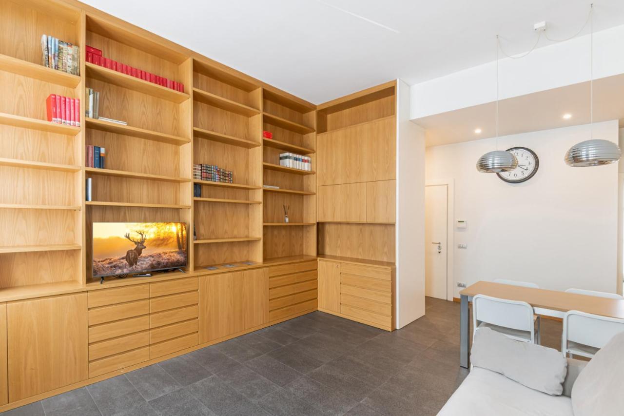 Апартаменты Easylife - Elegante Dimora Due Passi Dal Duomo Милан Экстерьер фото