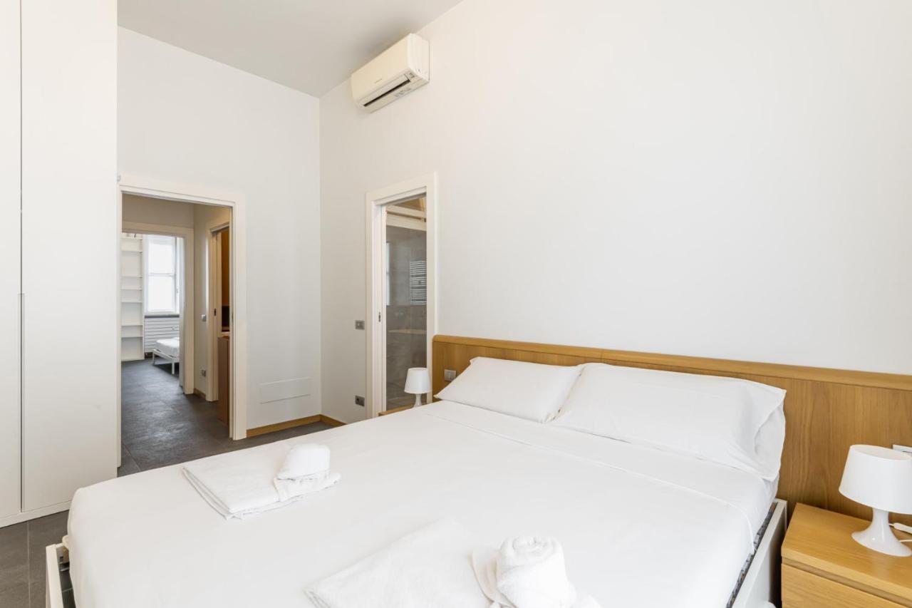 Апартаменты Easylife - Elegante Dimora Due Passi Dal Duomo Милан Экстерьер фото