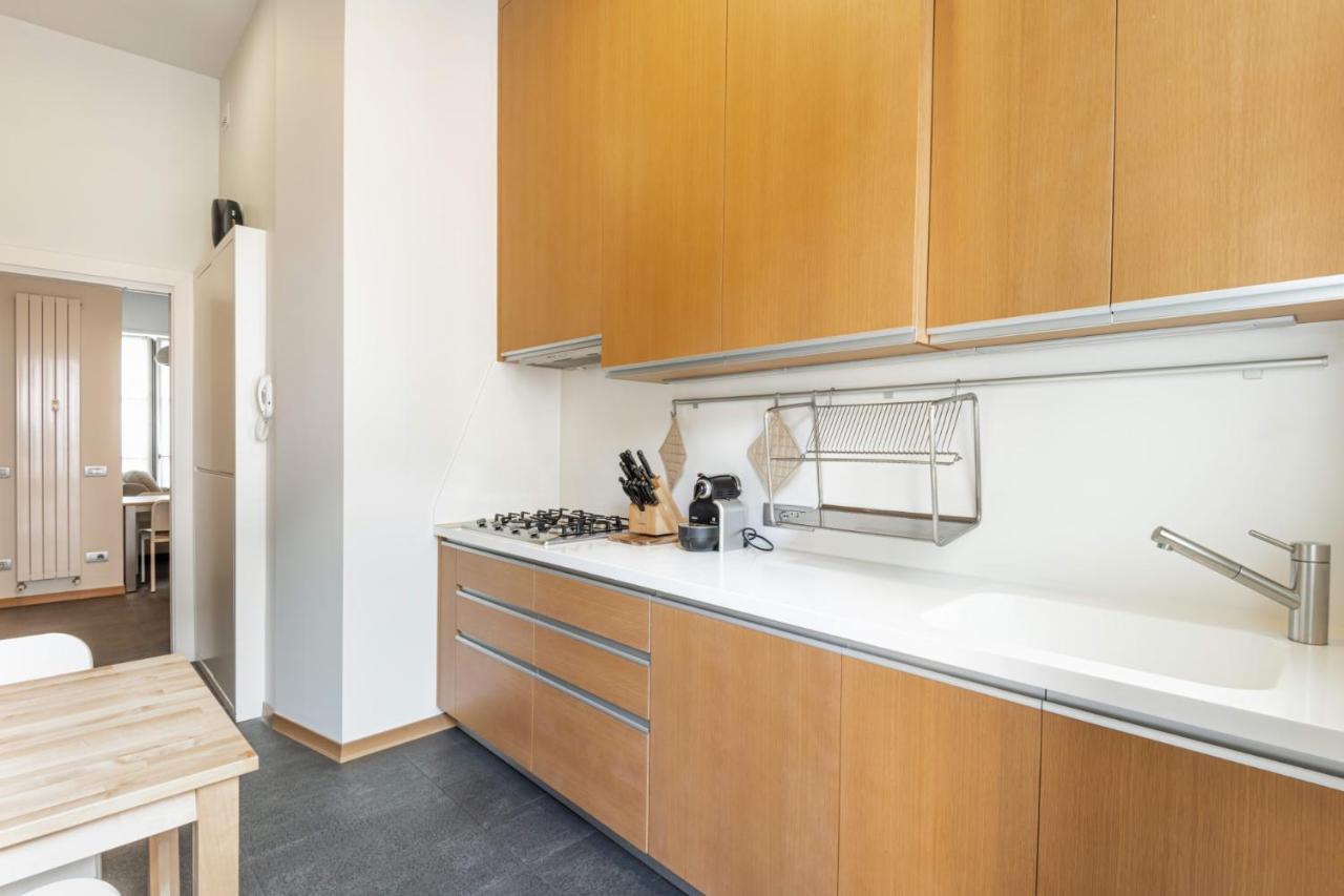 Апартаменты Easylife - Elegante Dimora Due Passi Dal Duomo Милан Экстерьер фото