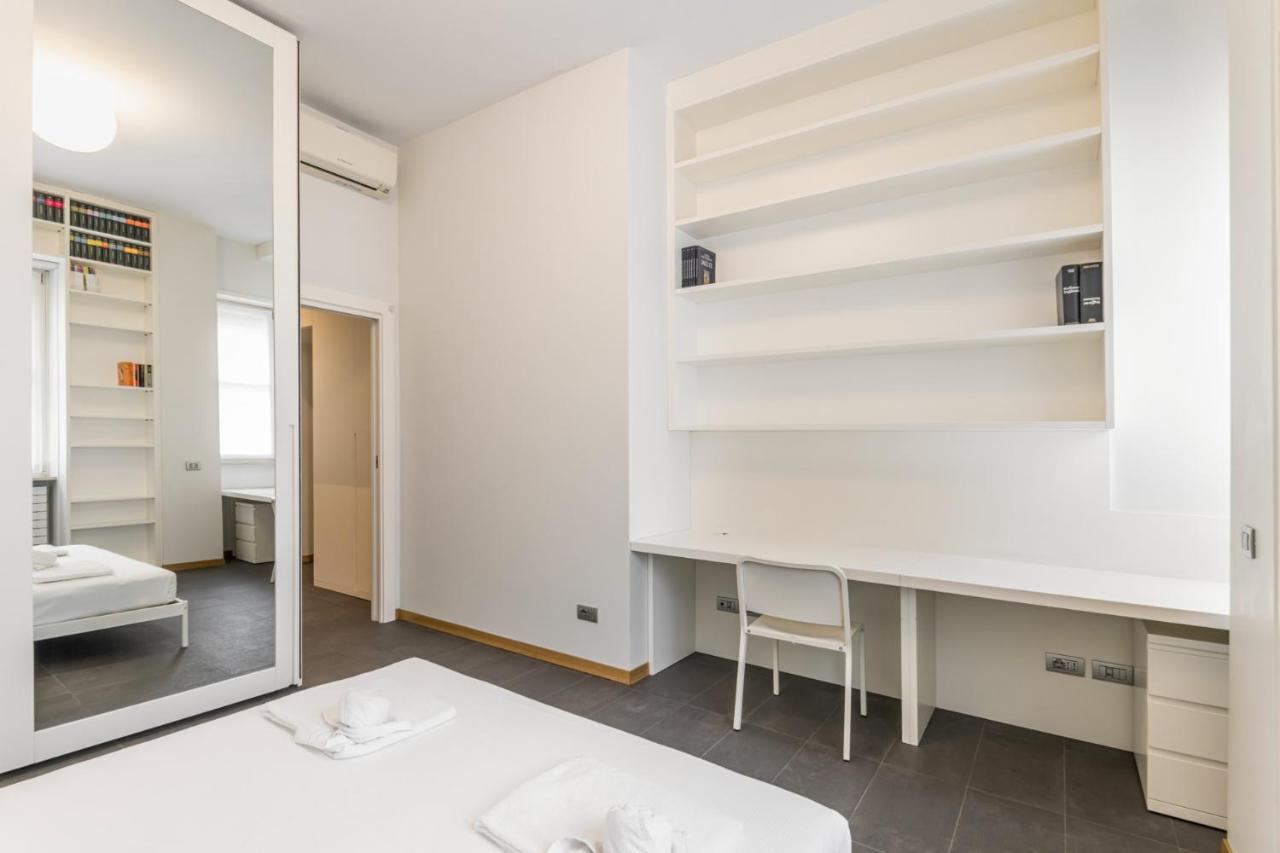 Апартаменты Easylife - Elegante Dimora Due Passi Dal Duomo Милан Экстерьер фото