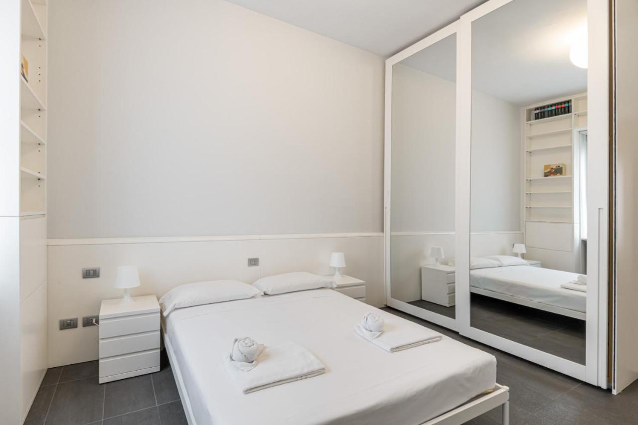 Апартаменты Easylife - Elegante Dimora Due Passi Dal Duomo Милан Экстерьер фото